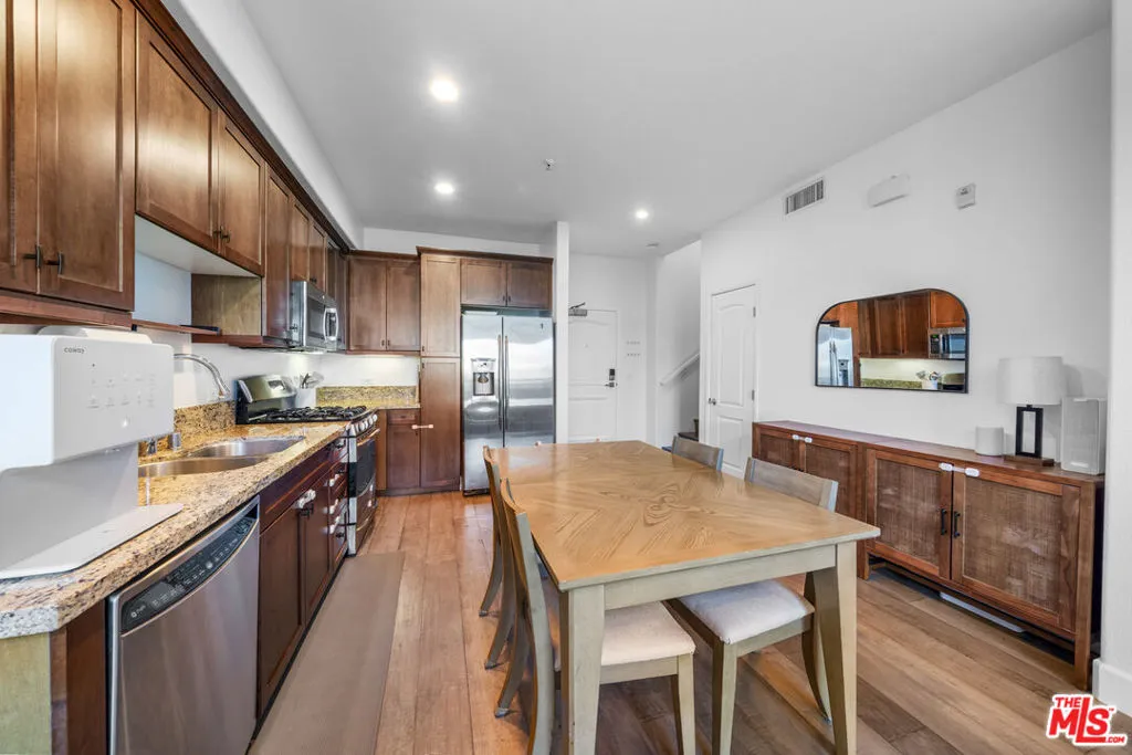 629 Traction Avenue 233, Los Angeles, California 90013 home-pic-4